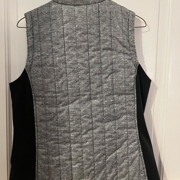 Vest - Picture 4 of 4